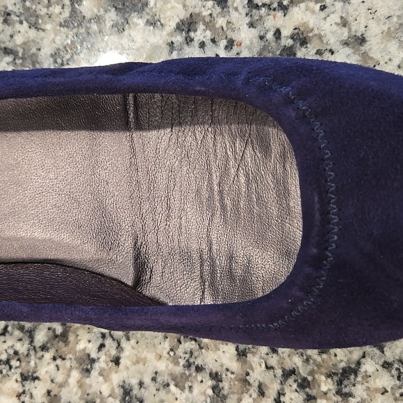 PRADA PURPLE SUEDE KITTEN HEELS. SIZE EU 39= US 9. - Picture 8 of 10